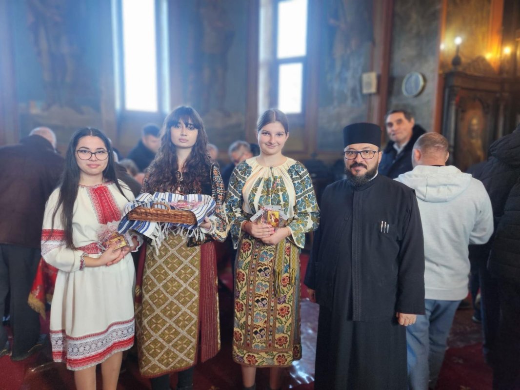 Activități social‑filantropice la începutul Postului Mare 356789