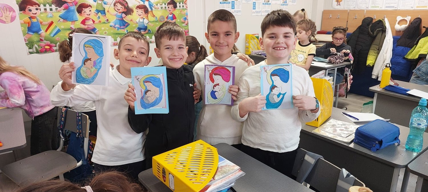 Atelier de creație cu copiii de la o școală din Capitală 356784