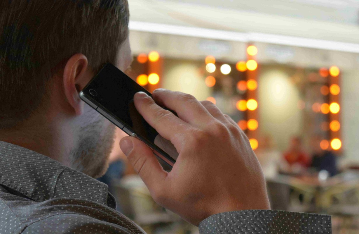 Cu mama, la telefon 356816