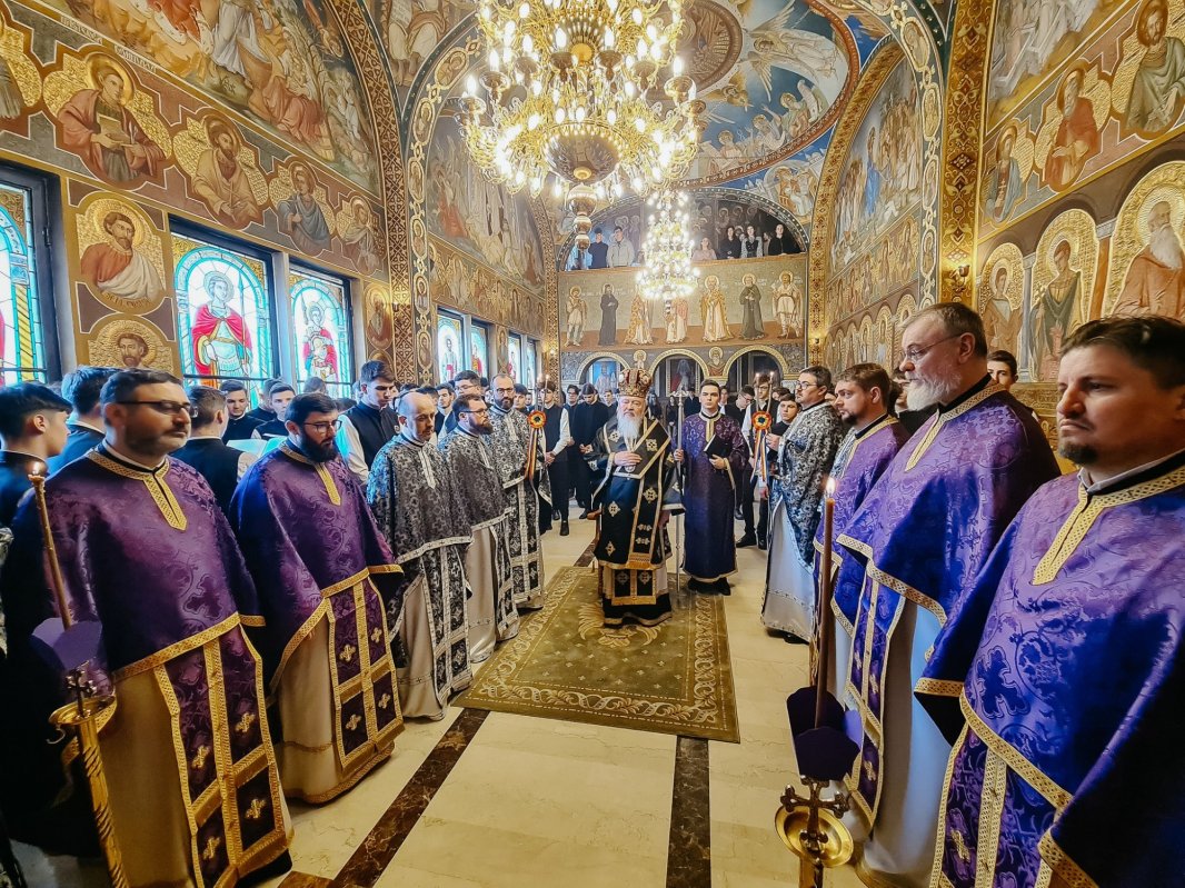 Liturghia Darurilor înainte sfințite la un paraclis din Cluj-Napoca 356845