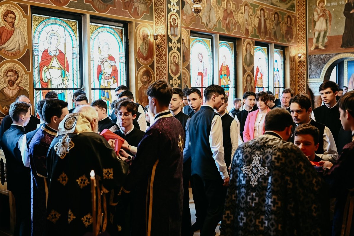 Liturghia Darurilor la paraclisul Colegiului Ortodox din Cluj‑Napoca  356850