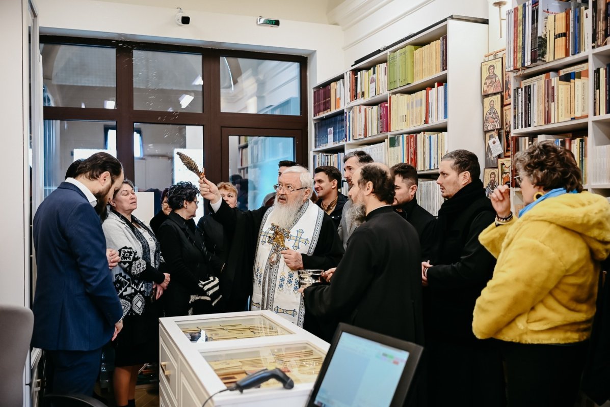 Redeschiderea magazinului bisericesc „Renașterea” nr. 1 356854