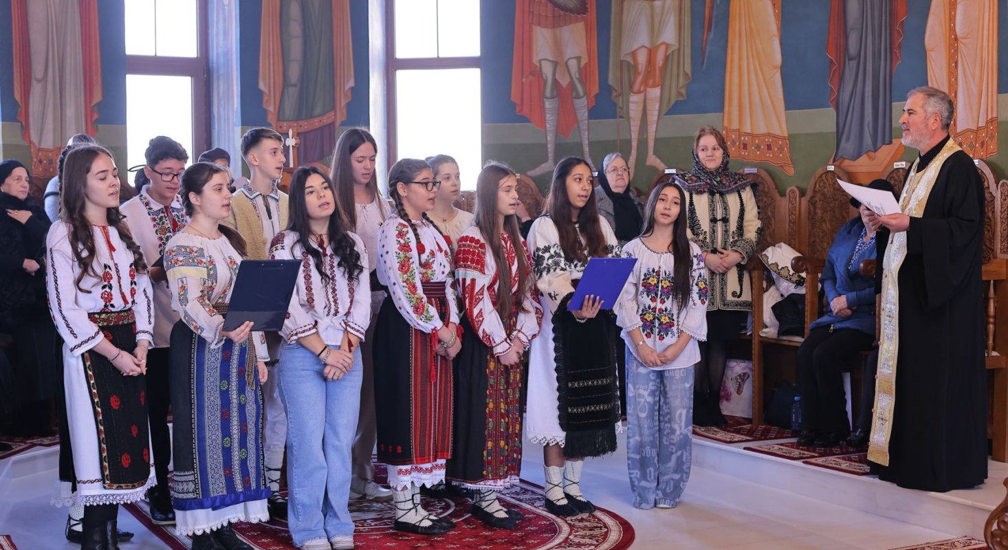 Bucurie duhovnicească în parohia buzoiană Berca 357023