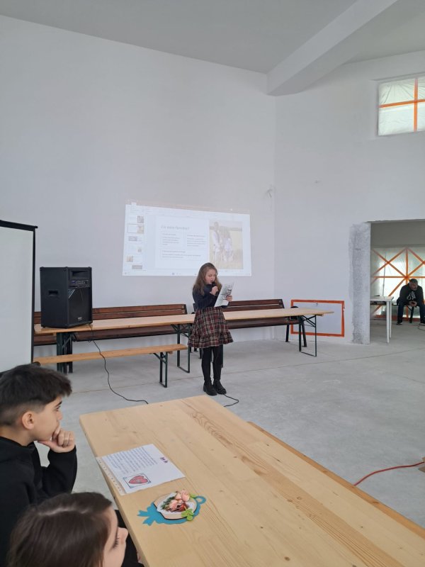 Activitate catehetică în Parohia Măgurele din județul Ilfov 357176