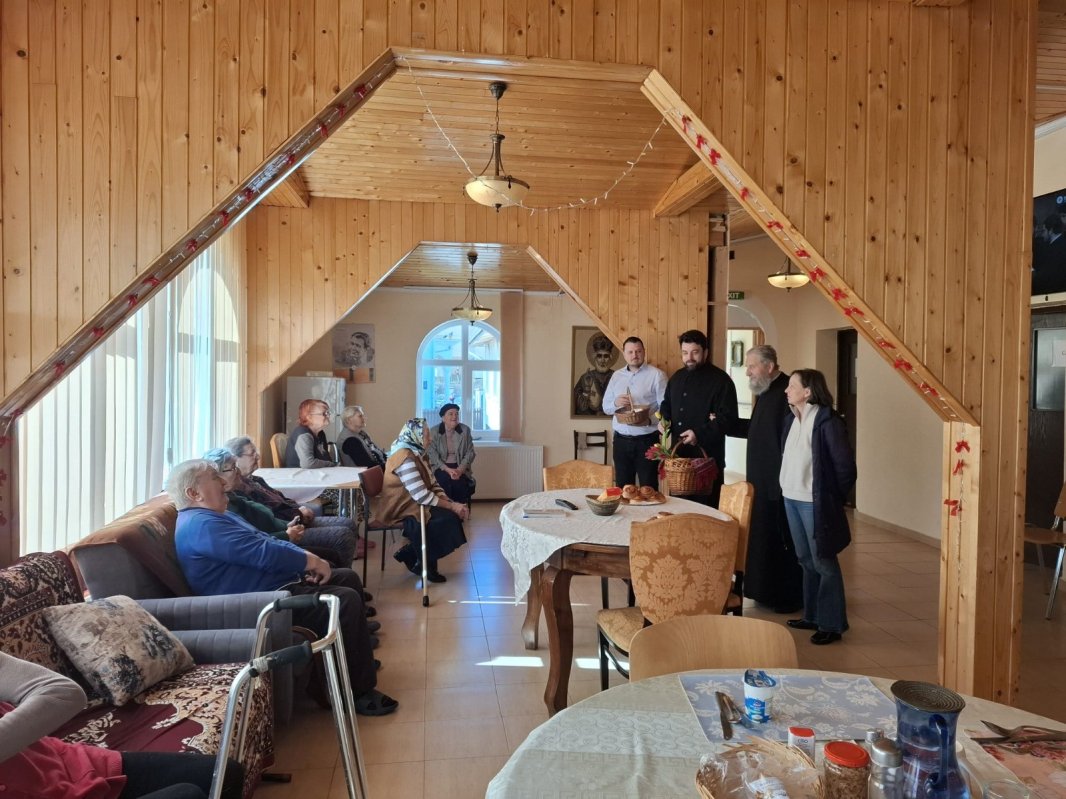 Daruri pentru vârstnicii Căminului „Sfânta Muceniță Irina” din Sibiu 357184