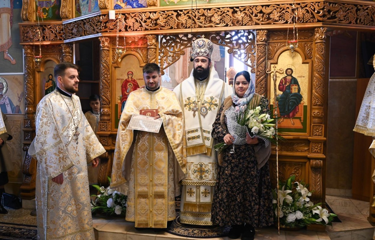 Slujirile ierarhilor hunedoreni în Duminica a 2-a din Postul Mare 357132