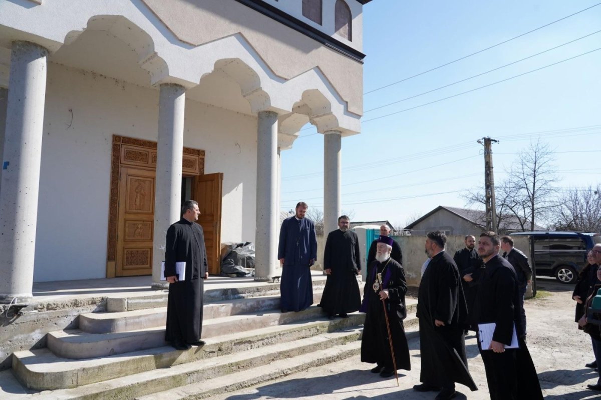 Vizită pastorală la parohii din județul Dâmbovița 357155