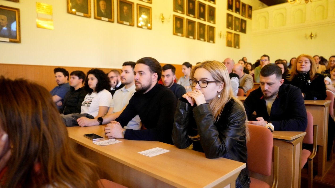 Conferinţă despre familia creştină la Sibiu 357310