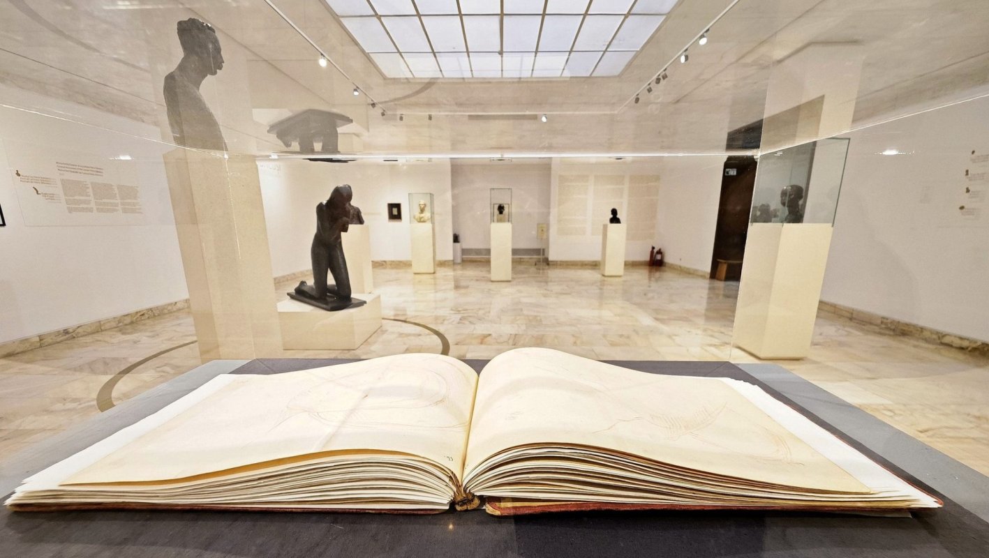 Carnetul de schiţe al lui Brâncuşi, expus în premieră la MNAR 357378