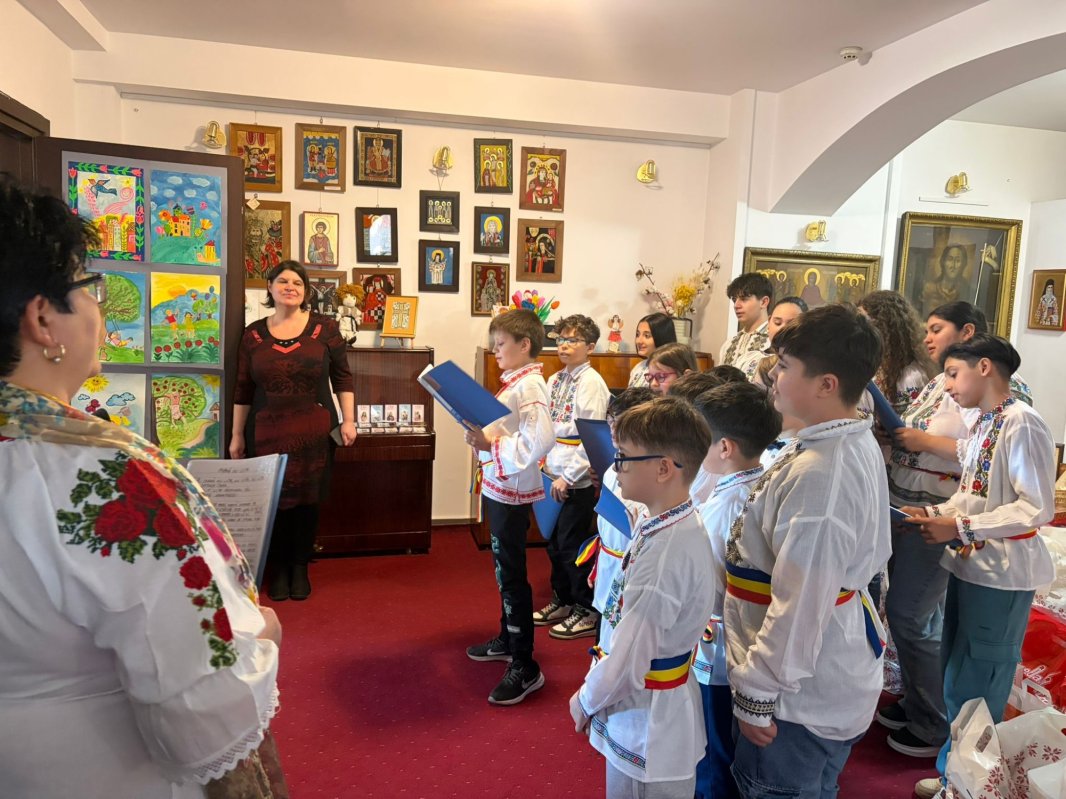 Sprijin pentru copiii Centrului „Sfânta Sofia” din București 357398