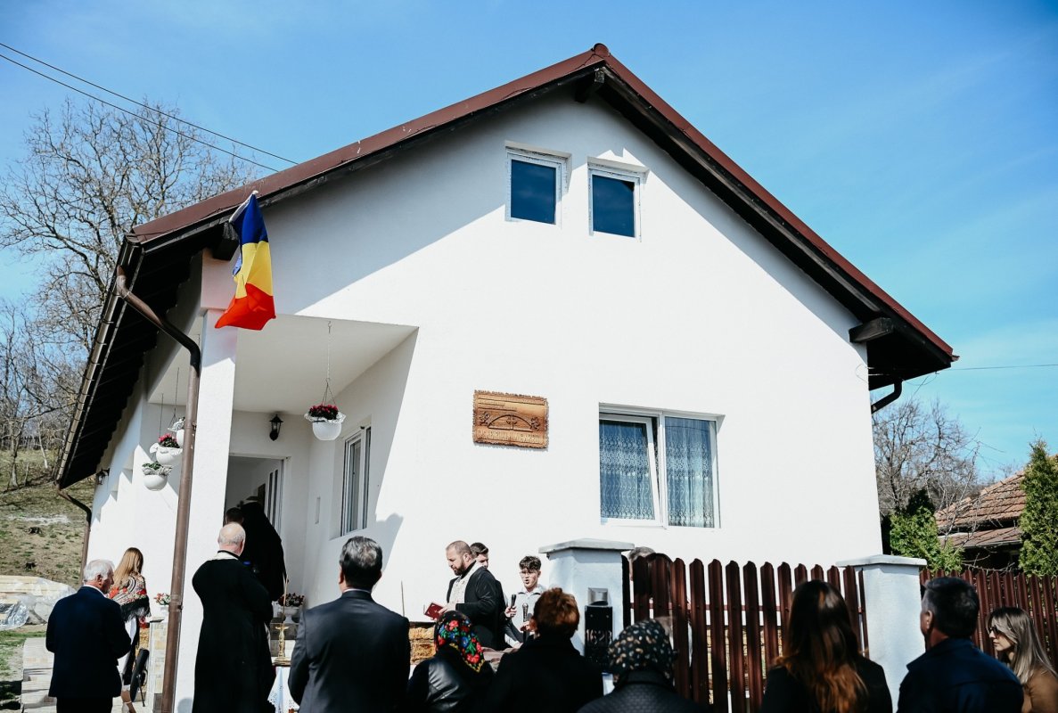 Binecuvântarea lucrărilor la casa parohială din Gârbău Dejului, judeţul Cluj 357514