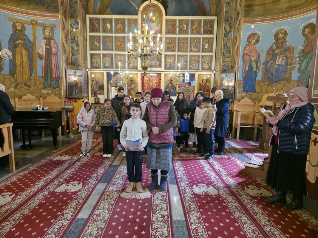 Atelier misionar‑catehetic la Parohia Prozanic din Călărași 357619
