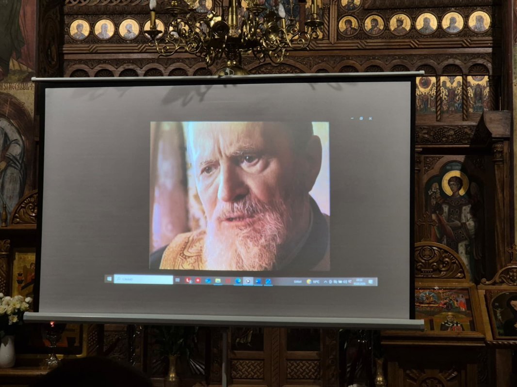 Evocarea părintelui Iulian Stoicescu la Parohia Apărătorii Patriei I 357605