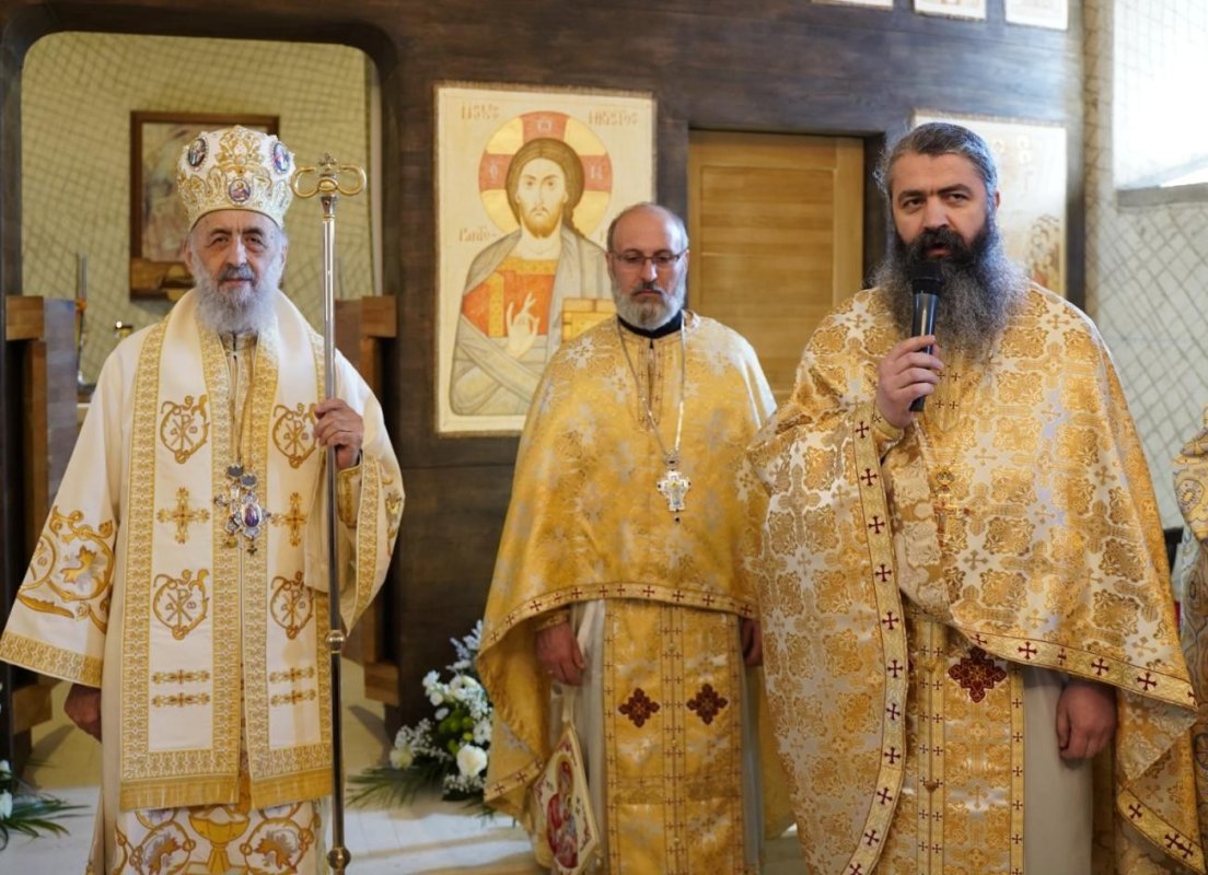 Liturghie arhierească la hramul Mănăstirii „Sfânta Cruce” de la Aiud 357598