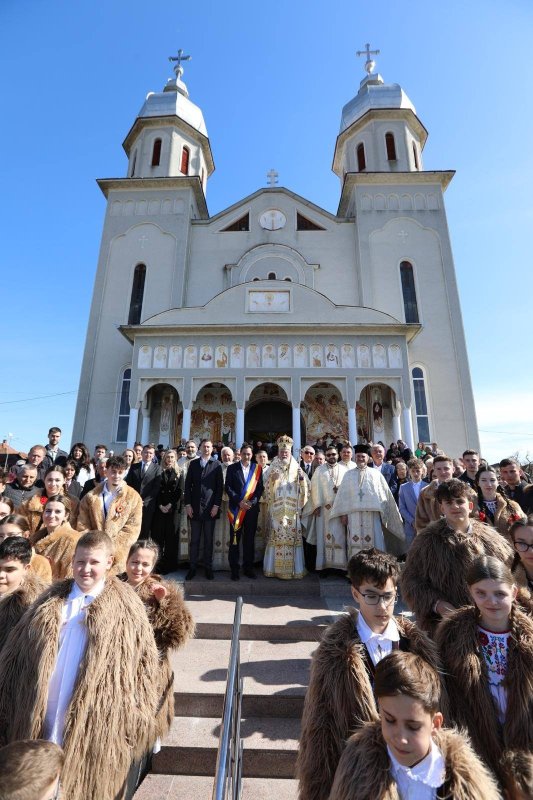 Slujire în Parohia Tășnad, Protopopiatul Carei 357602