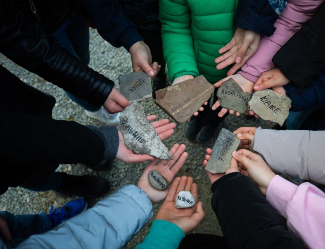 Activitate catehetică la o parohie din județul Alba 357680