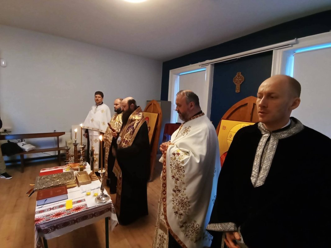 Slujiri arhierești în comunități românești din Irlanda 357699