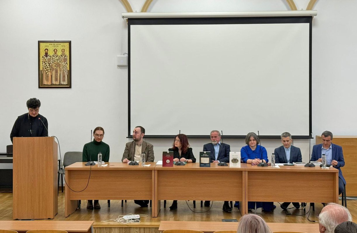 Masă rotundă despre texte vechi religioase românești 357778