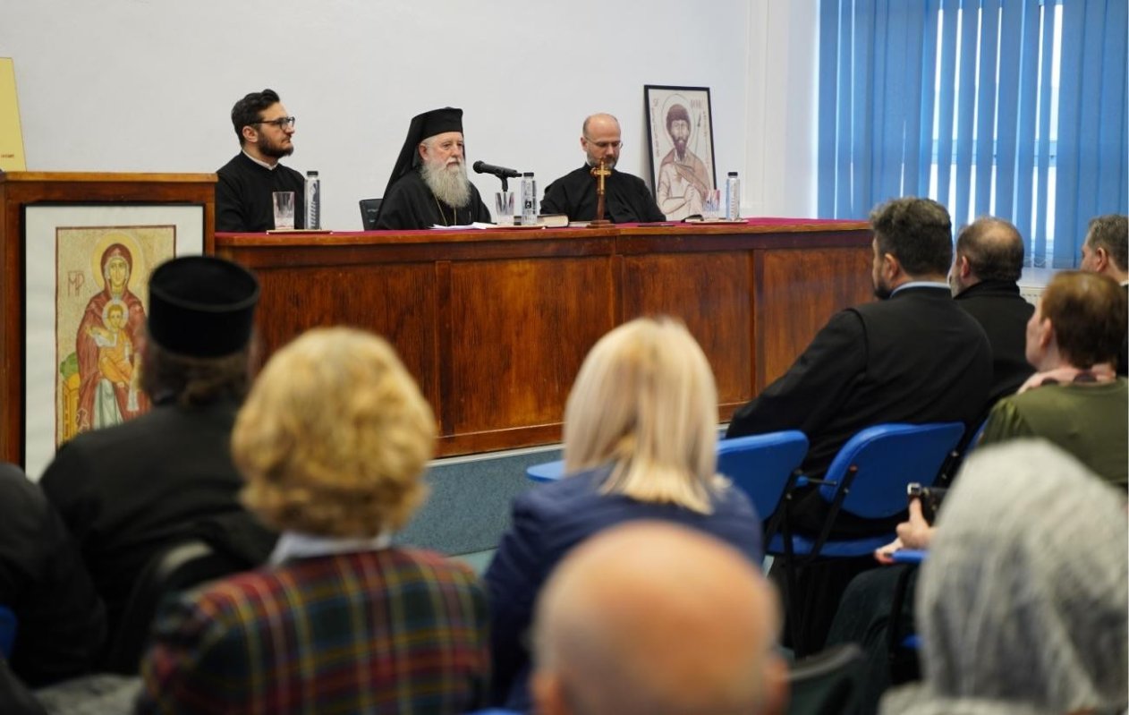 Preasfințitul Părinte Samuel Bistrițeanul, la conferinţa ASCOR de la Alba Iulia 357754