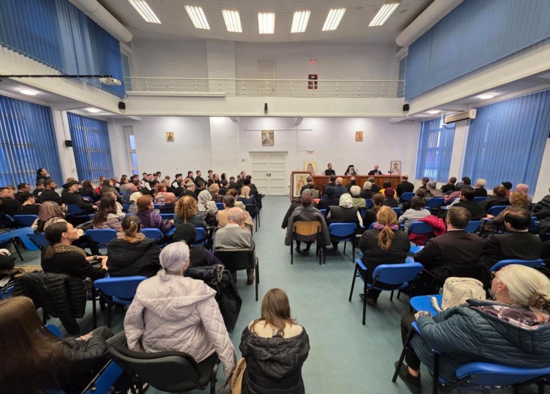 Preasfințitul Părinte Samuel Bistrițeanul, la conferinţa ASCOR de la Alba Iulia 357759