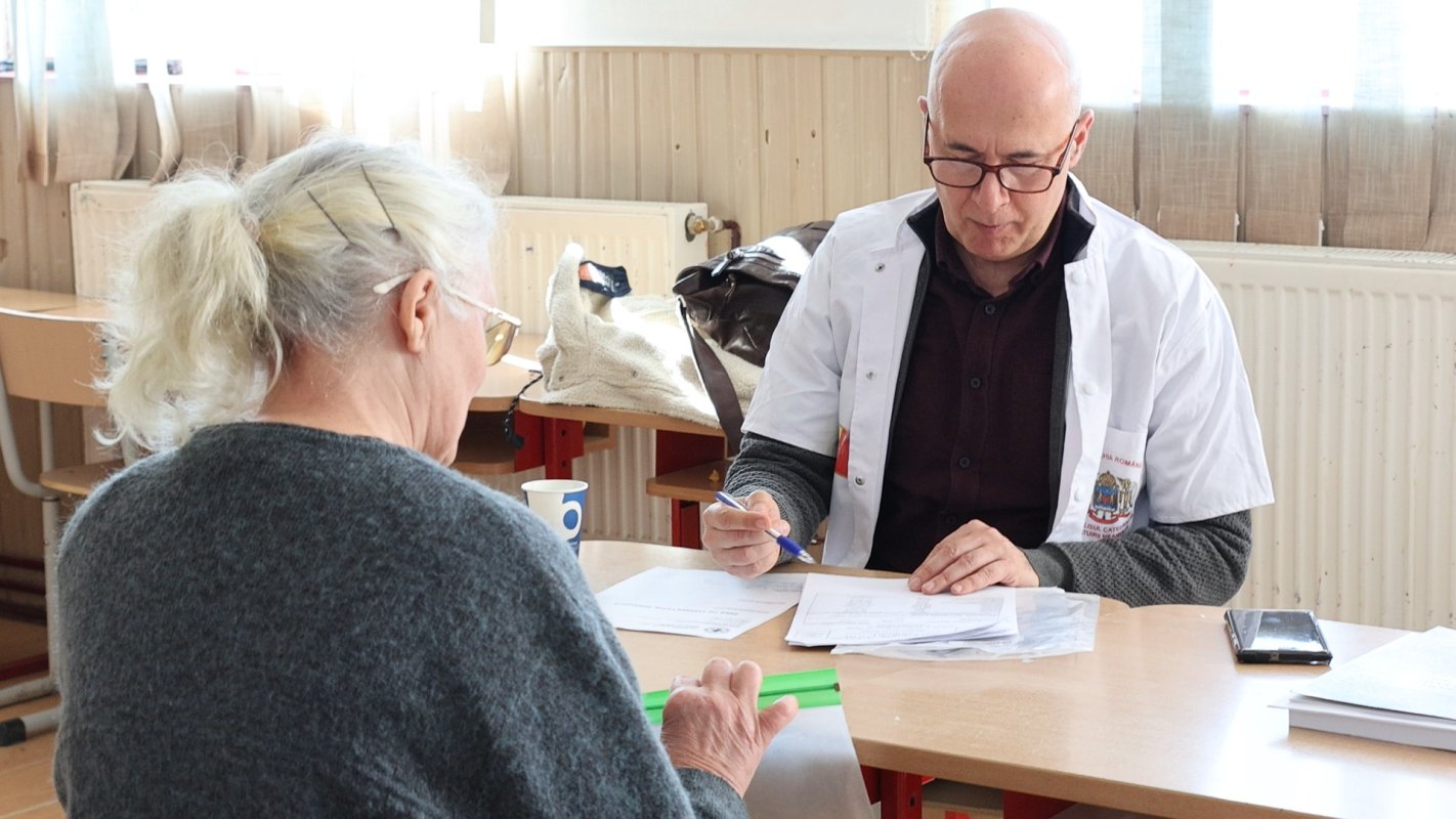 Primul popas al campaniei „Sănătate pentru sate” la Păcureți 357781