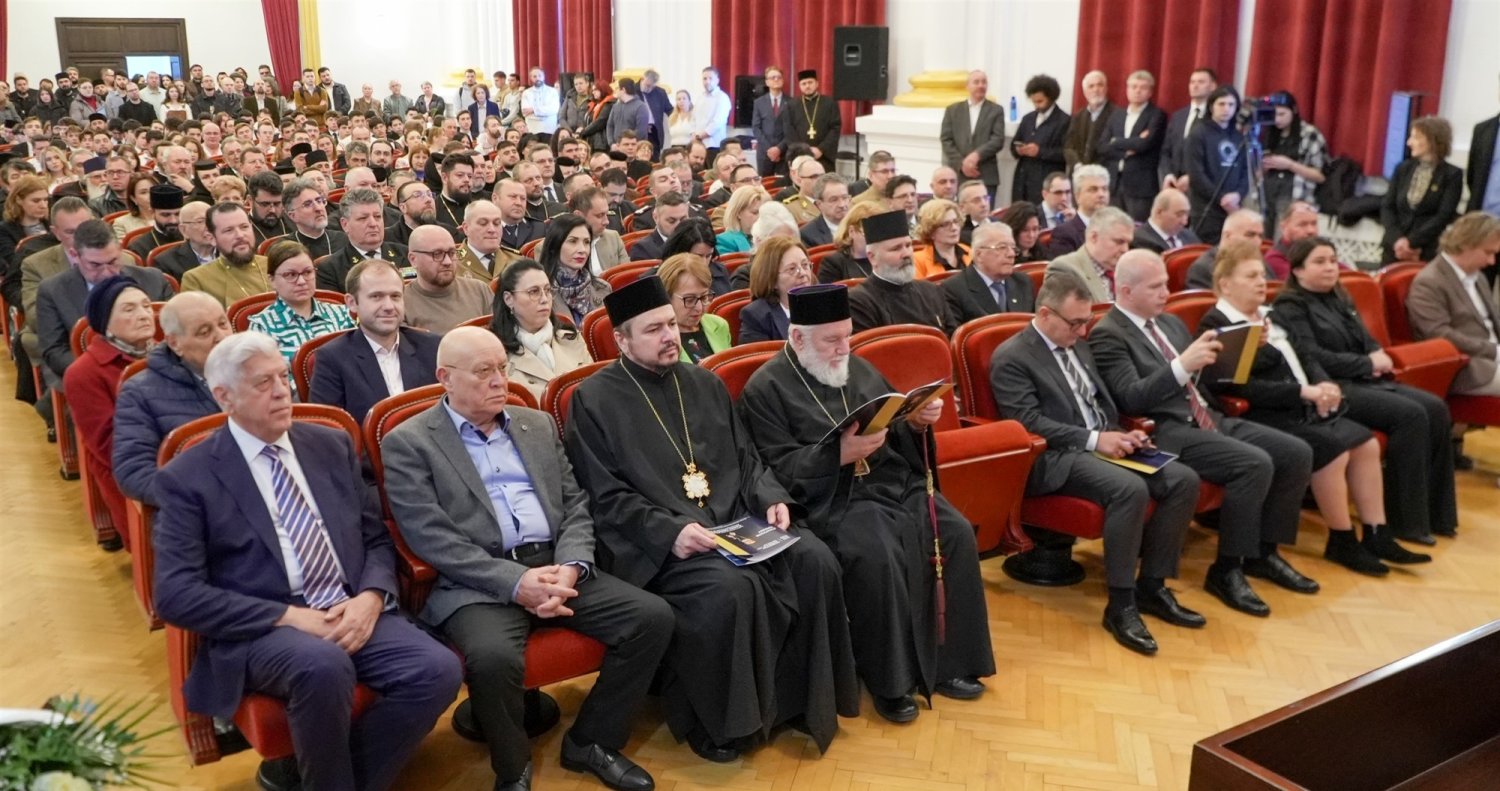 Rugăciune şi recunoştinţă la aniversarea Arhiepiscopului Dunării de Jos 357770