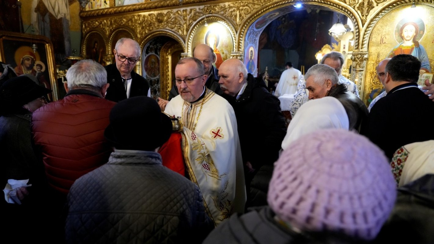Liturghie arhierească în cea mai veche biserică ortodoxă din Sibiu 357938