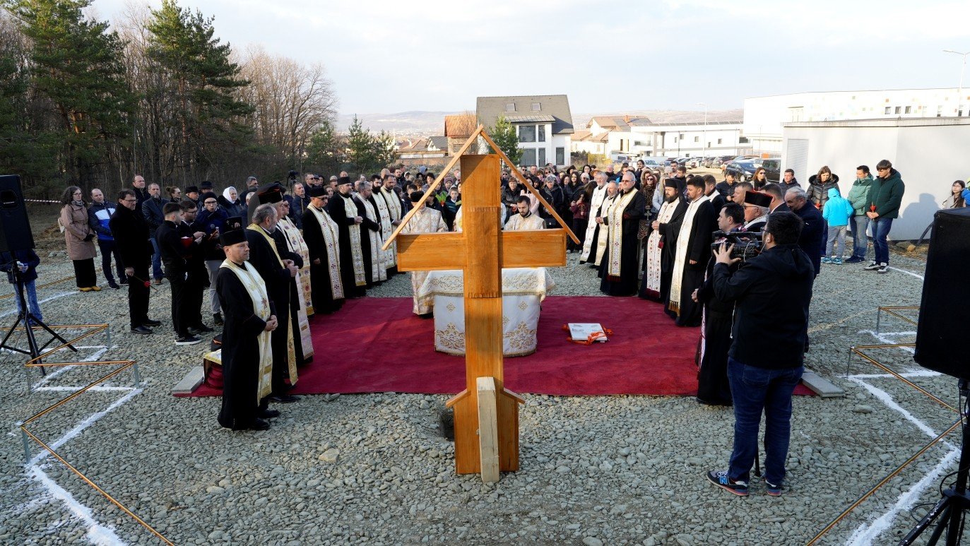 Piatră de temelie pentru biserica Parohiei Şelimbăr-Cartierul Tineretului 357948