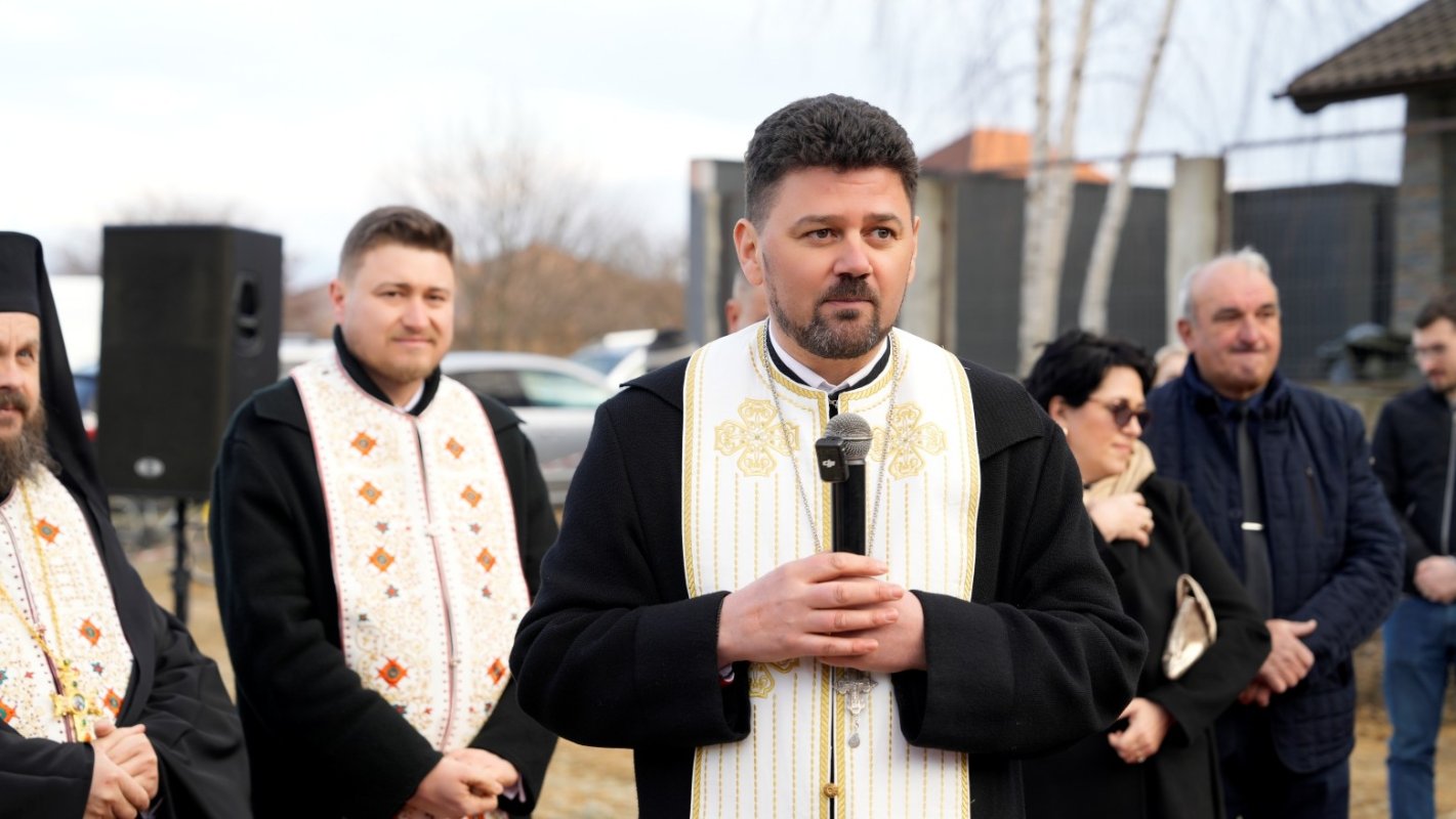 Piatră de temelie pentru biserica Parohiei Şelimbăr-Cartierul Tineretului 357955