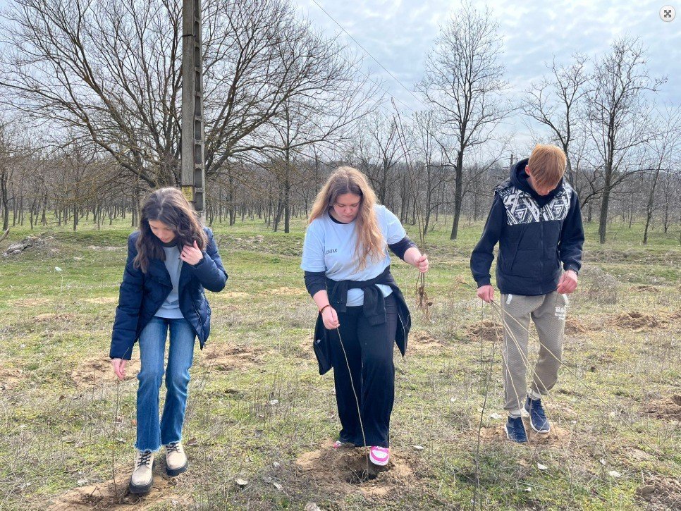 Acțiune ecologică și crosul pentru viață în Eparhia Craiovei 358072