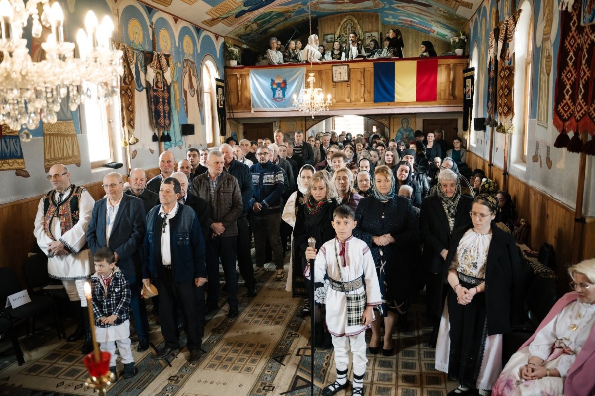 Binecuvântare arhierească pentru credincioşii din Bistrița Bârgăului 358039