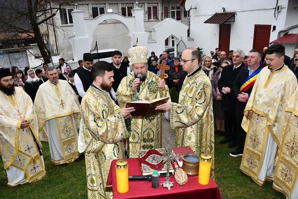 Binecuvântare pentru credincioșii din parohia bănățeană Topleț 358058