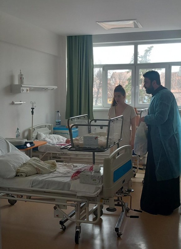 Daruri pentru mame și nou-născuți din partea Arhiepiscopiei Sibiului 358055