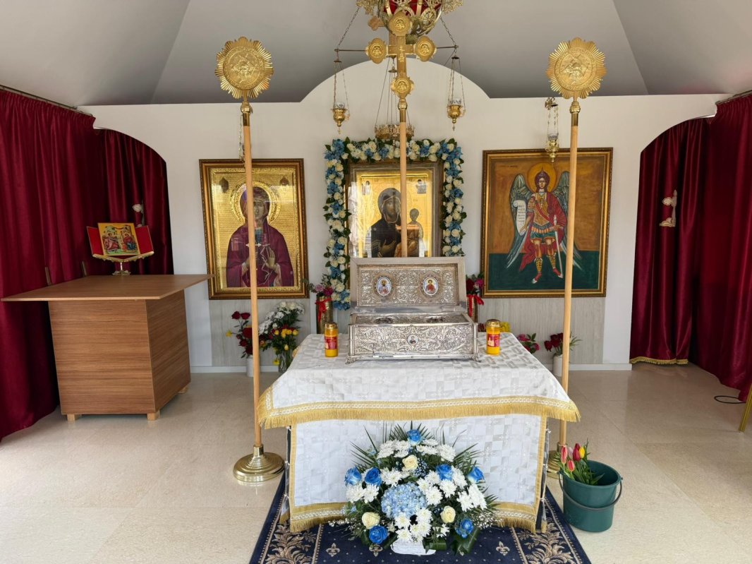 Comuniunea sfinților la hramul unei parohii noi din Bragadiru 358165