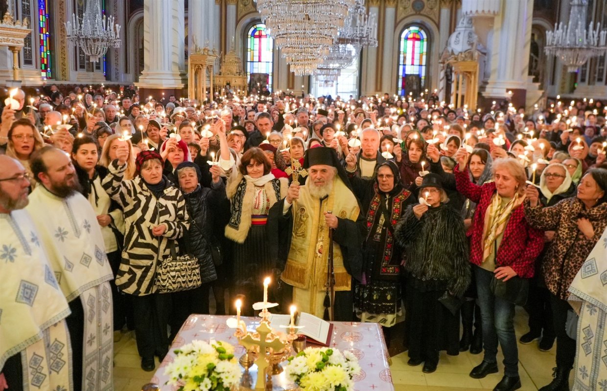 Întrunirea femeilor din noile comitete parohiale la Brăila 358166