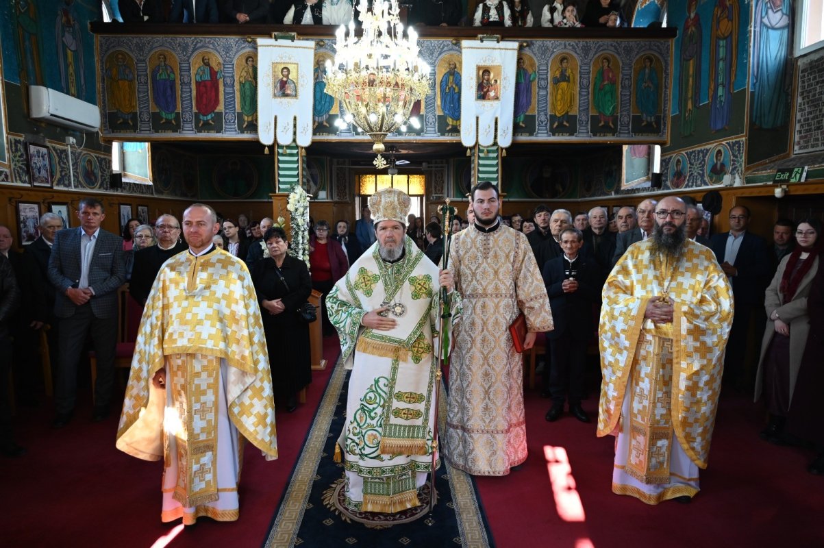 Vizită arhierească în Parohia Groşi, Protopopiatul Oradea 358143