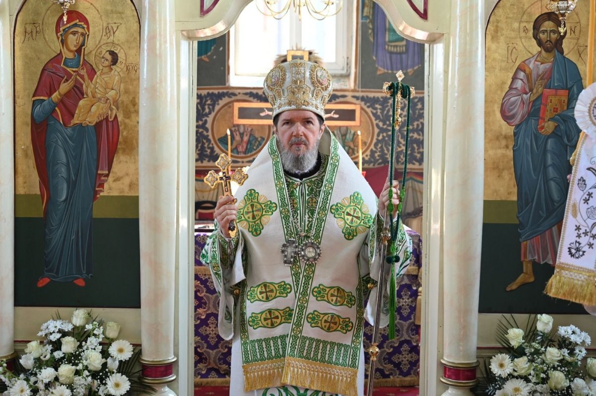 Vizită arhierească în Parohia Groşi, Protopopiatul Oradea 358144