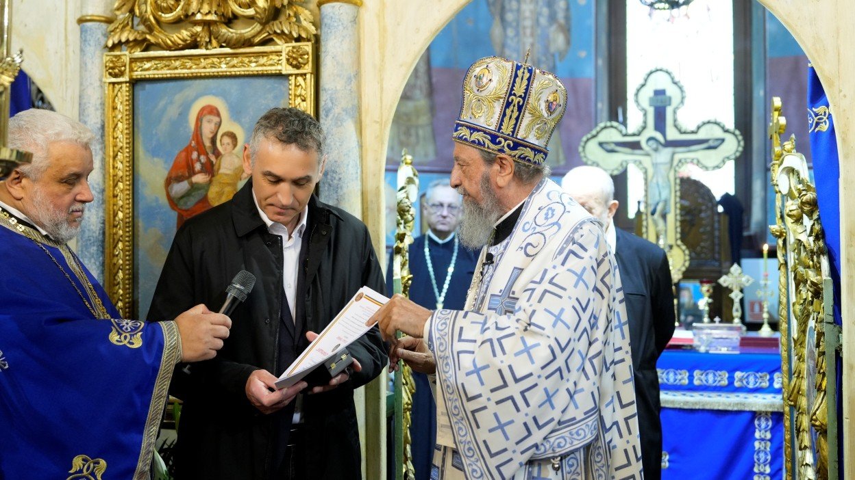 Binecuvântare în zi de hram la Biserica „Buna Vestire” din Sibiu 358225