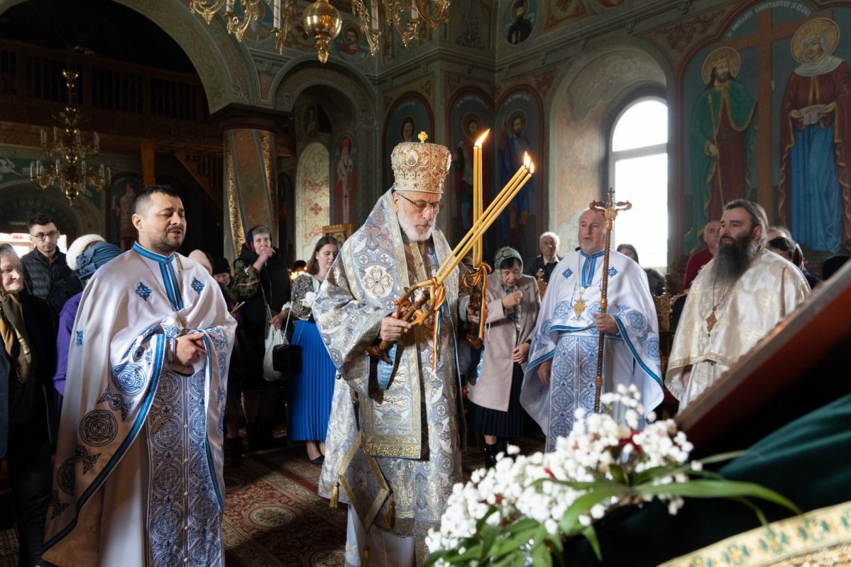 Binecuvântare pentru credincioșii argeșeni 358255