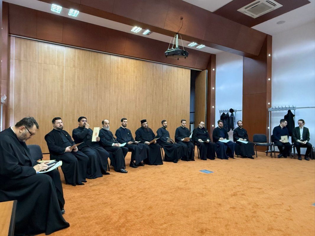 Întâlnire consultativă privind cateheza parohială 358252