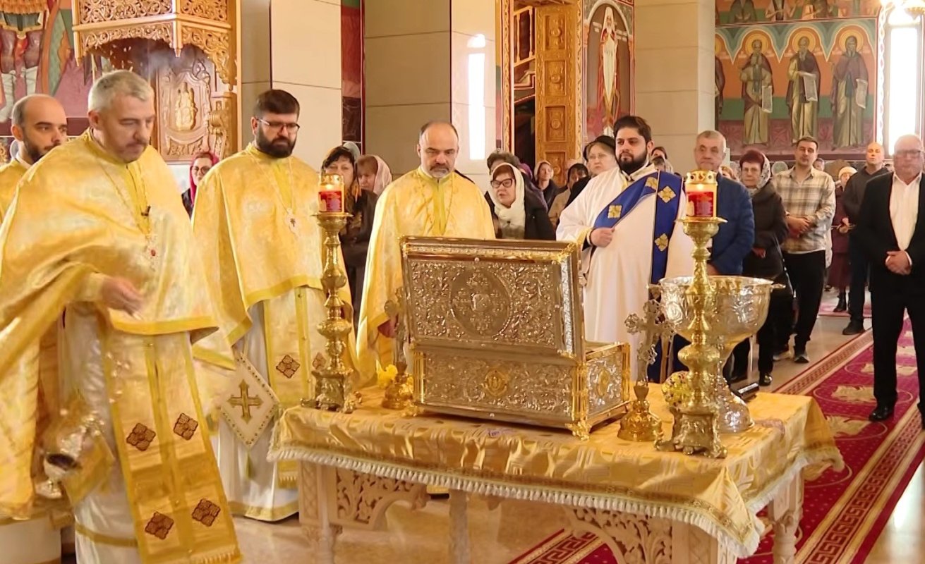 Sfințire de raclă și binecuvântare a lucrărilor la Parohia Tunari 358253