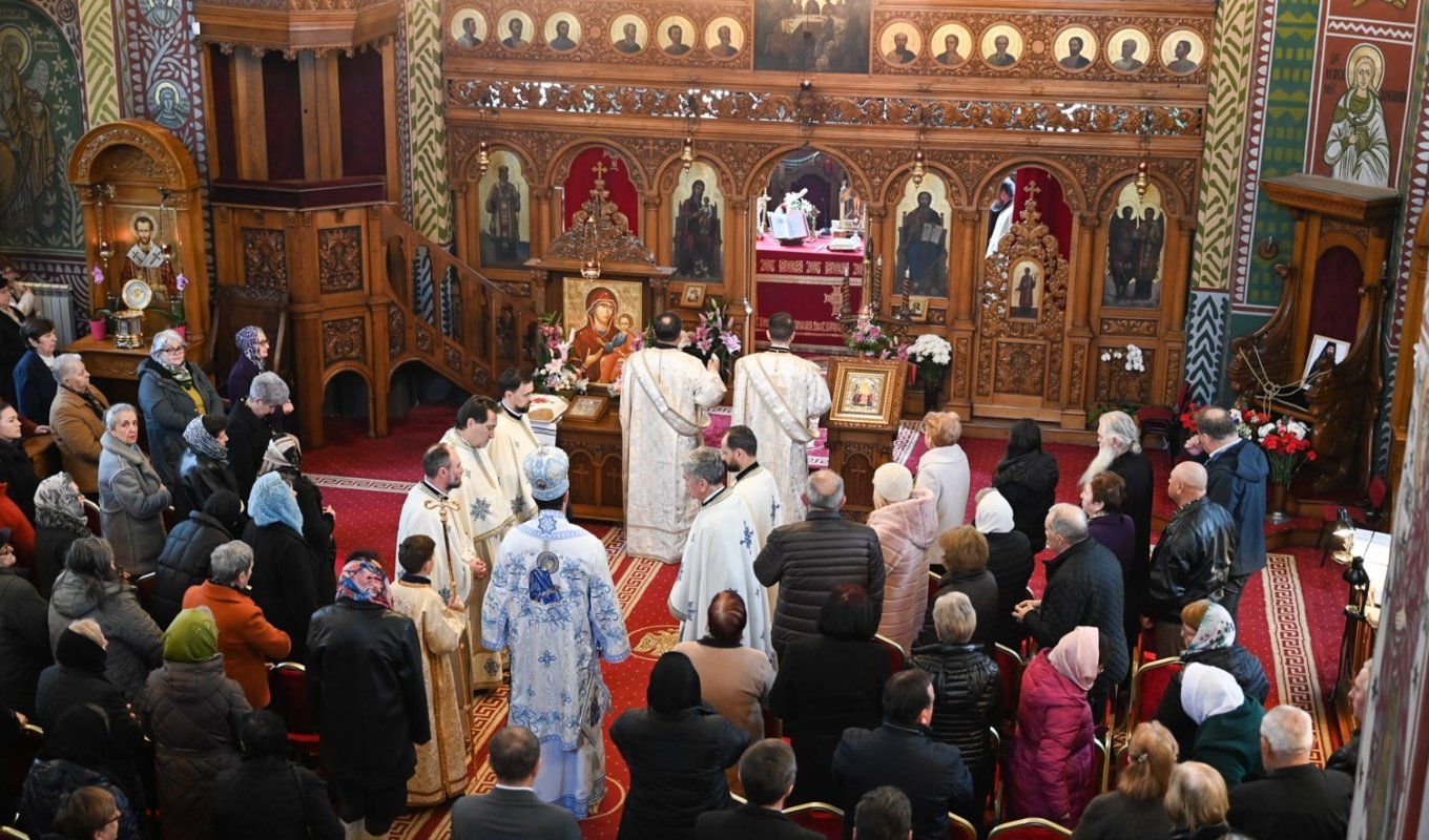 Hram la Biserica „Buna Vestire” din Deva 358344