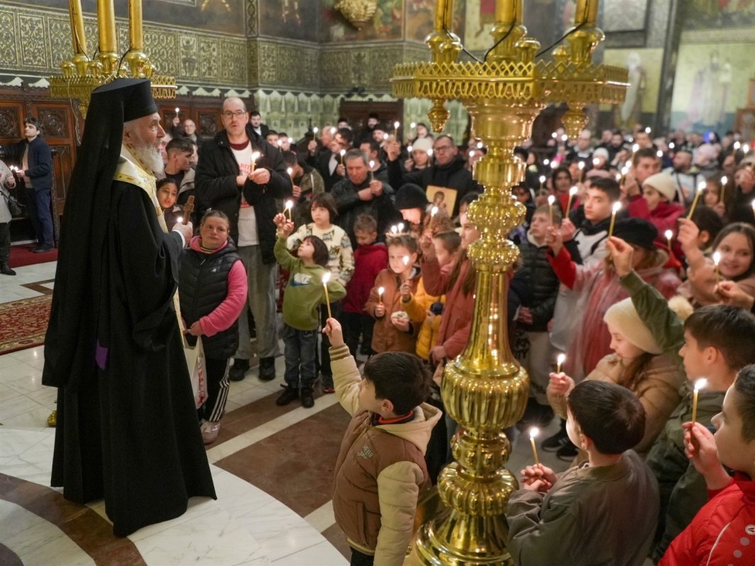 Cinstirea valorilor identitare și a darului vieții în Arhiepiscopia Dunării de Jos 358626