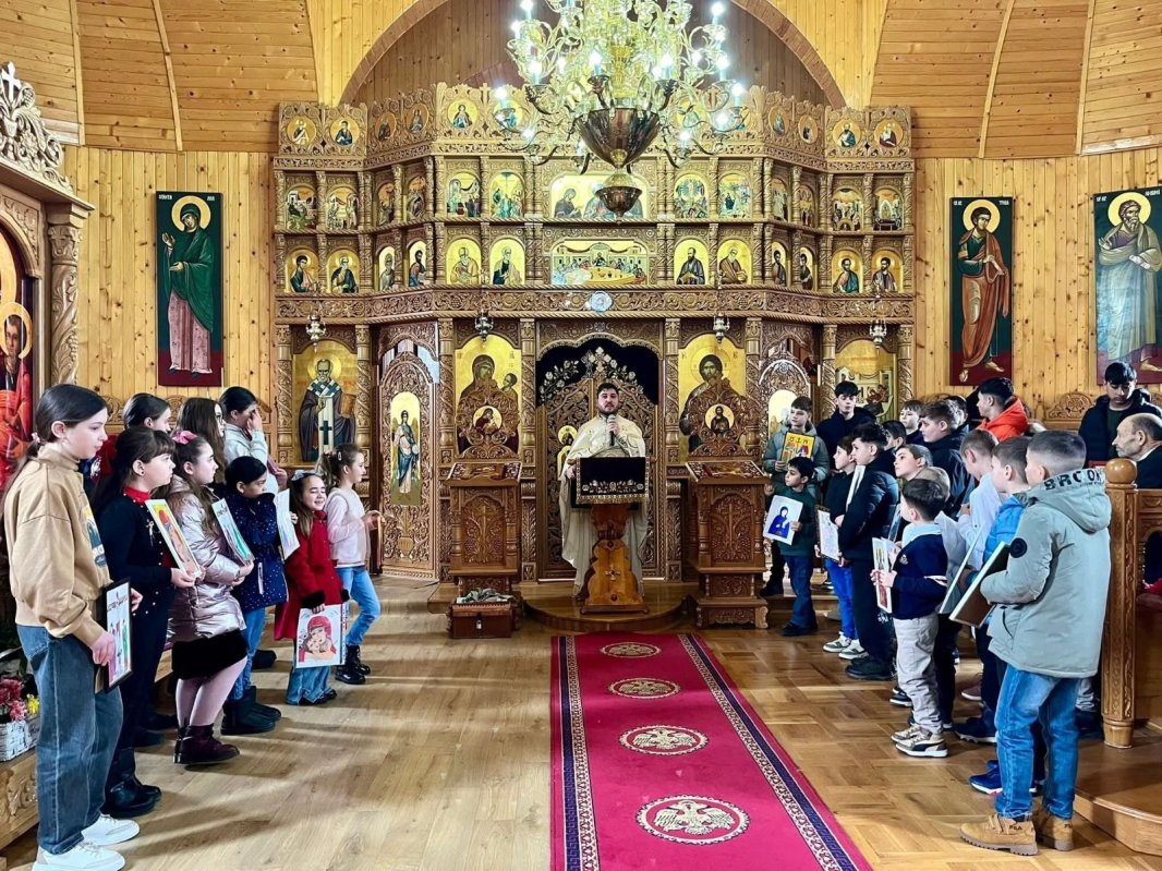 De la firul de mărțișor  la lumina Învierii 358443