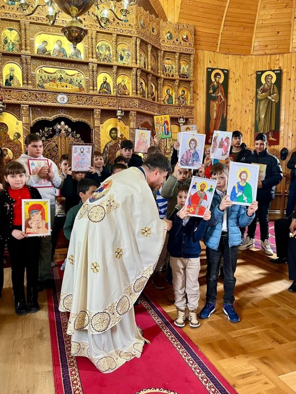 De la firul de mărțișor  la lumina Învierii 358445