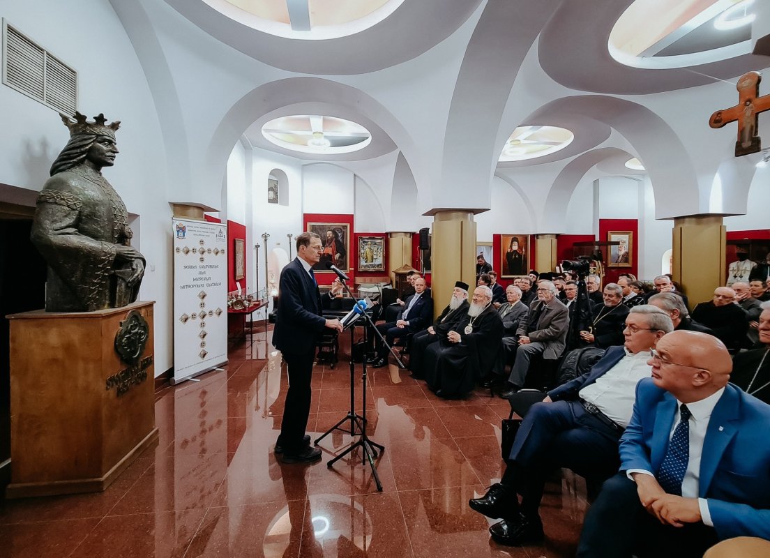 Sesiunea științifică „Două decenii de Mitropolie la Cluj: tradiție și actualitate” 358641