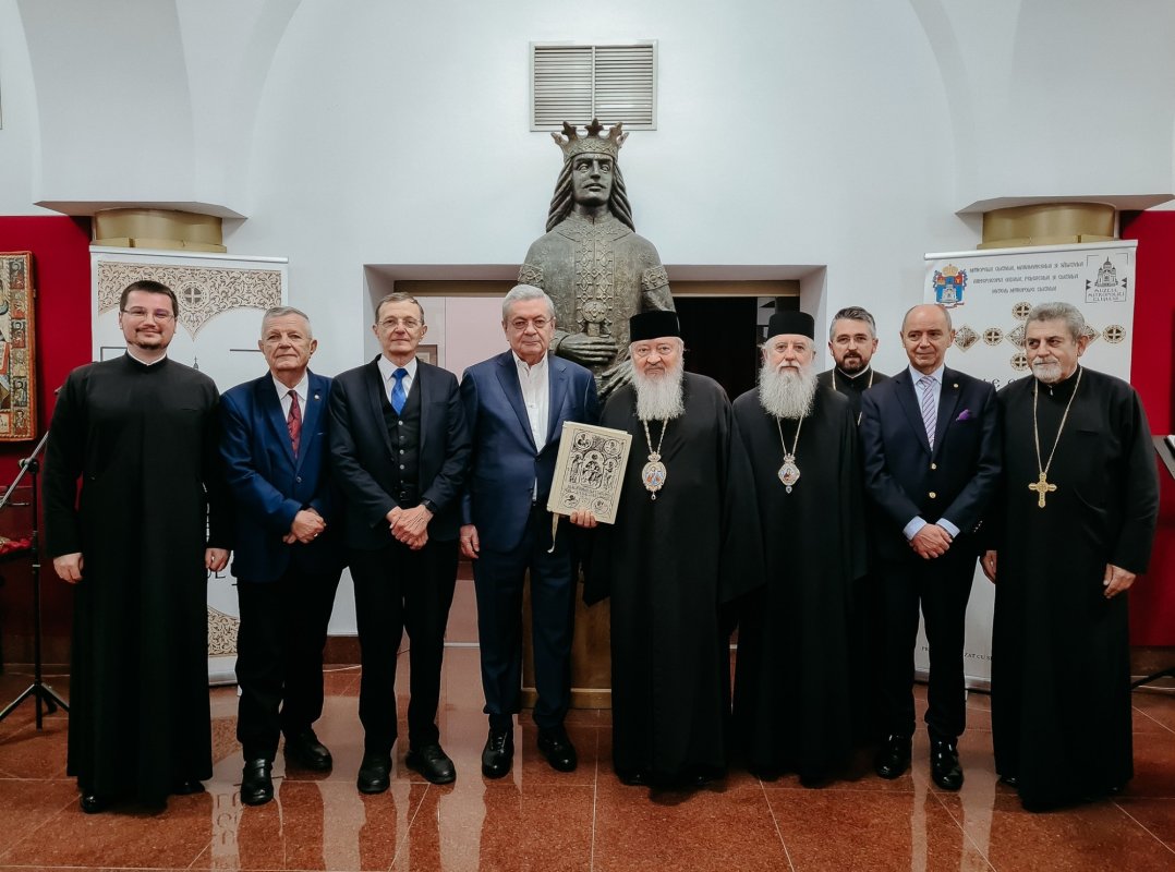 Sesiunea științifică „Două decenii de Mitropolie la Cluj: tradiție și actualitate” 358642