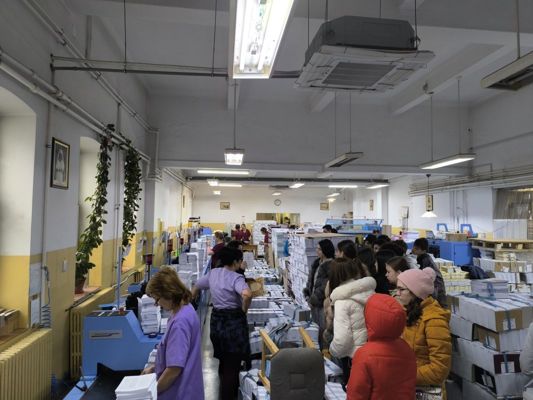 Elevi în vizită educativă la Tipografia și Editurile Patriarhiei Române 358697