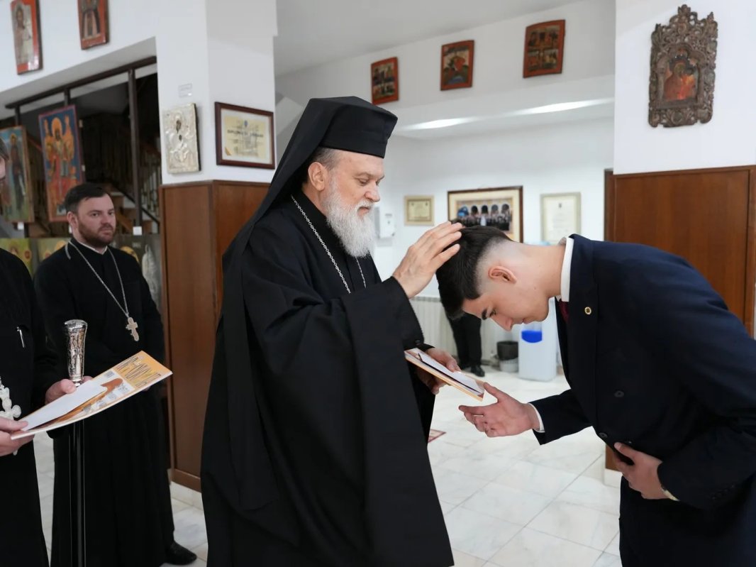 Burse pentru elevii Seminarului Teologic „Sfântul Ioan Gură de Aur” din Slobozia 358981