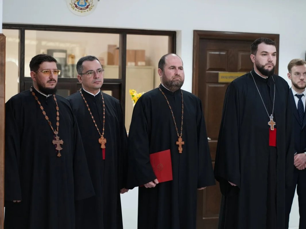 Burse pentru elevii Seminarului Teologic „Sfântul Ioan Gură de Aur” din Slobozia 358984